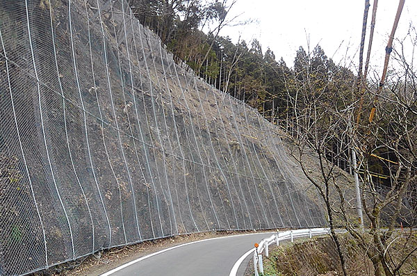 管内一円(名田庄綾部線) 電源立地地域対策交付金工事、舞鶴和知線 防災・安全交付金(緊防)(緊急対策)工事、管内一円(名田庄綾部線他) 臨時生活関連施設工事 施工写真